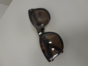SUNGLASSES - TOM FORD