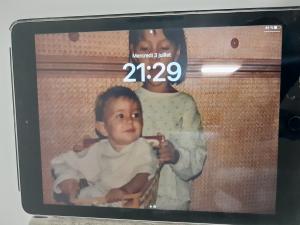 BLACK TABLET WITH BLACK OLD COVER