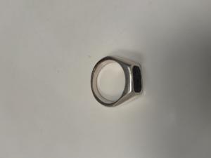 CS834/2024 SILVER RING WITH BLACK STONE