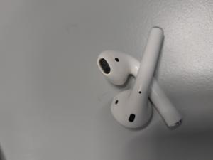 CS947/2024 WHITE EAR PODS