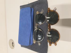 CS1562/2025 VELVET BLU BAG WITH 2 SUNGLASSES