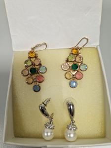 CS869/2024  TWO PAIR OF EARRINGS