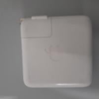 APPLE WHITE POWER BANK